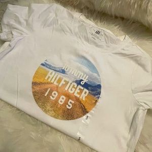 Tommy Hilfiger t shirt
